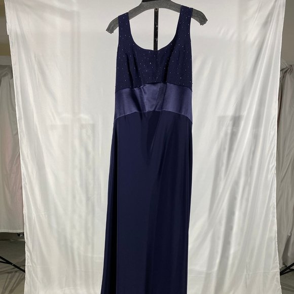 Obsessions Couture - Jacket and Dress - Picture 5 of 9